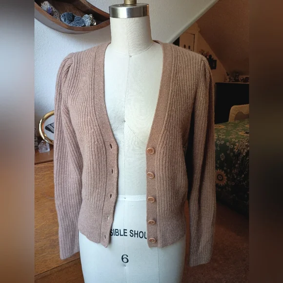 Reformation Fossi Cardigan - Picture 6 of 15